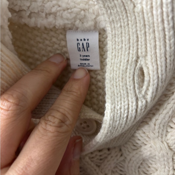 GAP Cream Cable Knit Turtleneck Sweater - Picture 2 of 3